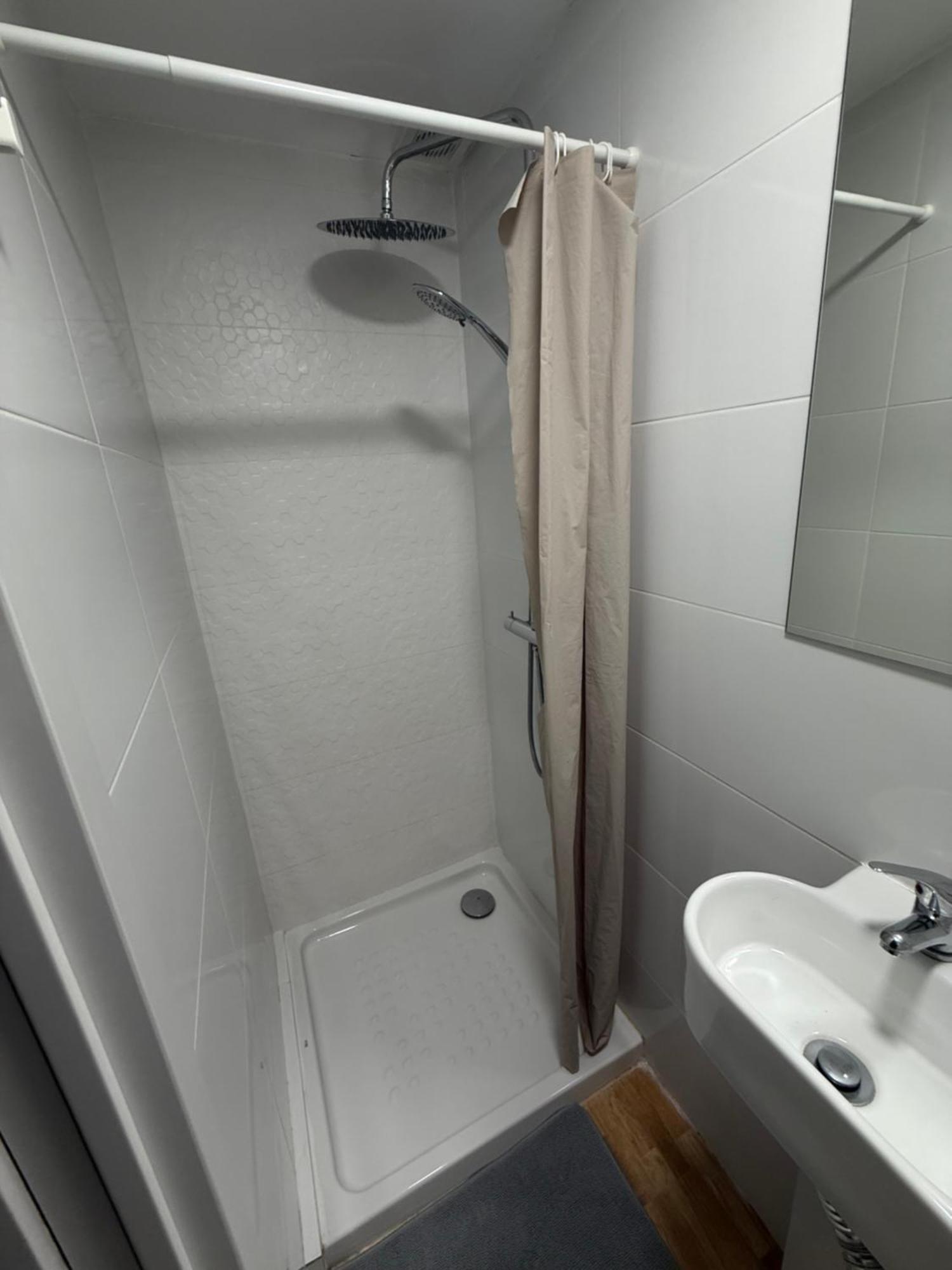 Habitaciones Con Bano Y Cocina Privada Valencia Eksteriør bilde
