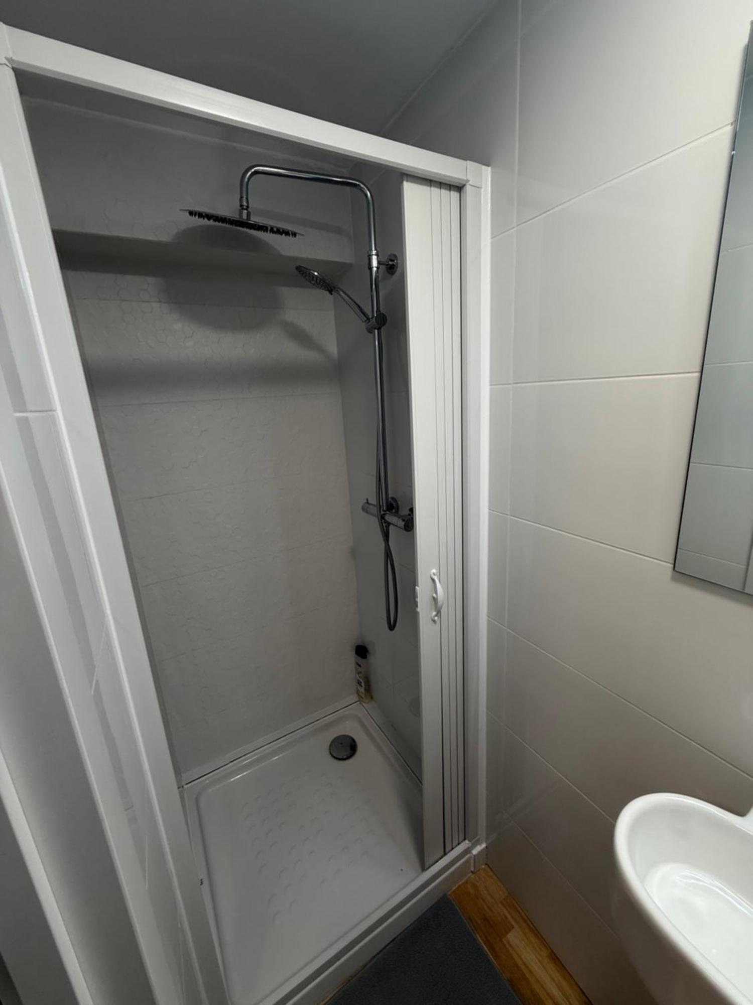 Habitaciones Con Bano Y Cocina Privada Valencia Eksteriør bilde